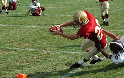 Football Hip Injuries: Knowing the Signs and When to Get Checked