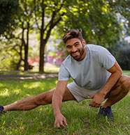 Tight Hips, Stiff Moves: Early Signs of Hip Impingement in Active Men